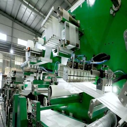 2021 New Products Lucky Latgest Making Machine for Adult Diapers photo 6